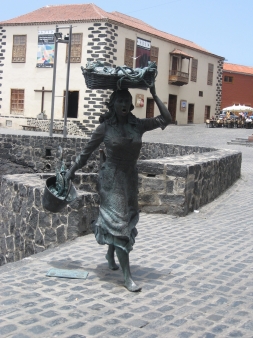 Statue Puerto de la Cruz, Hafen